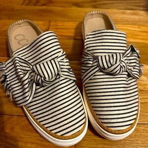CCOCCI Black and White Striped Flats